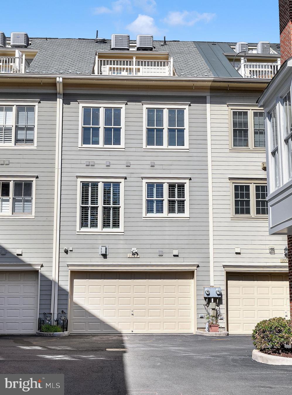 1769 POTOMAC GREENS DRIVE