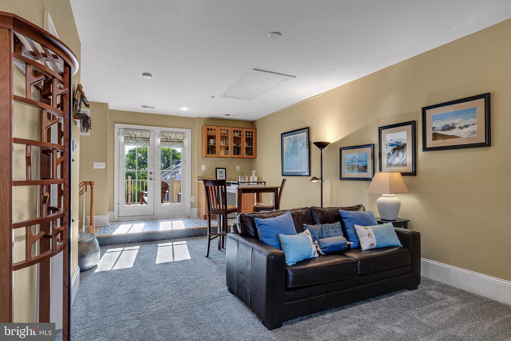 1769 POTOMAC GREENS DRIVE