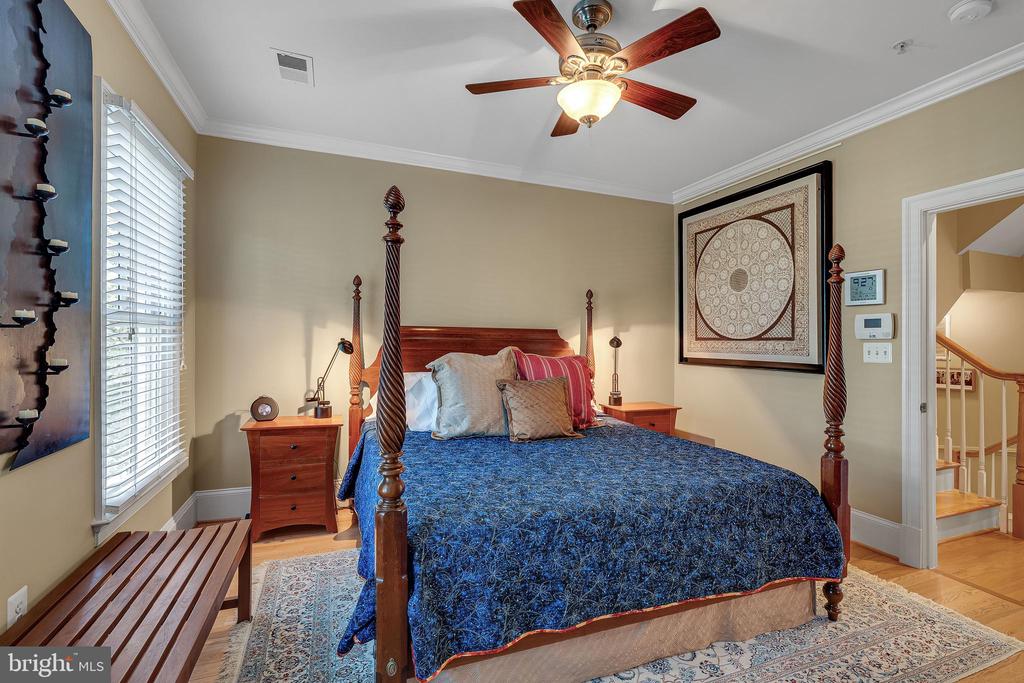 1769 POTOMAC GREENS DRIVE