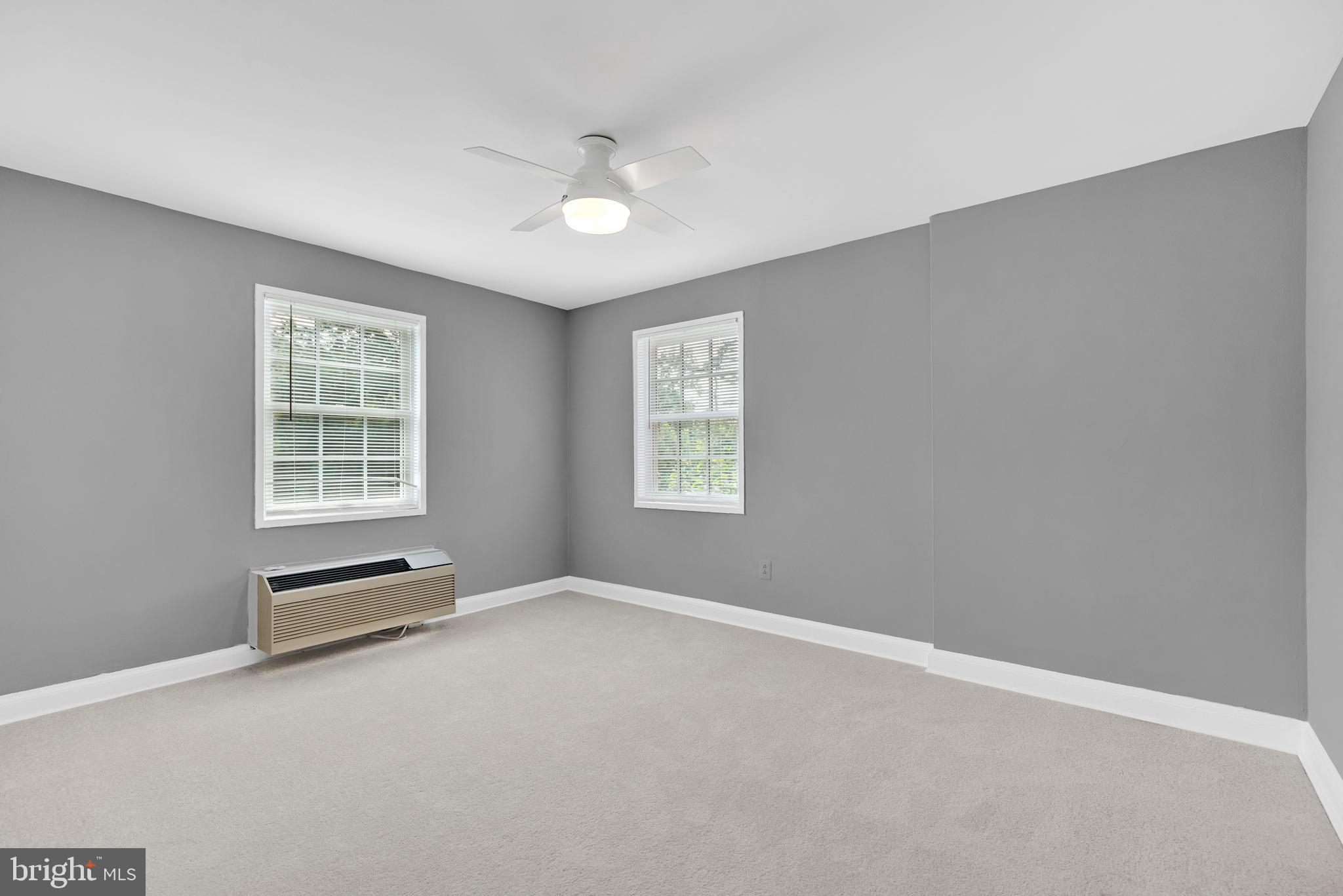 1700 W ABINGDON DRIVE 203
