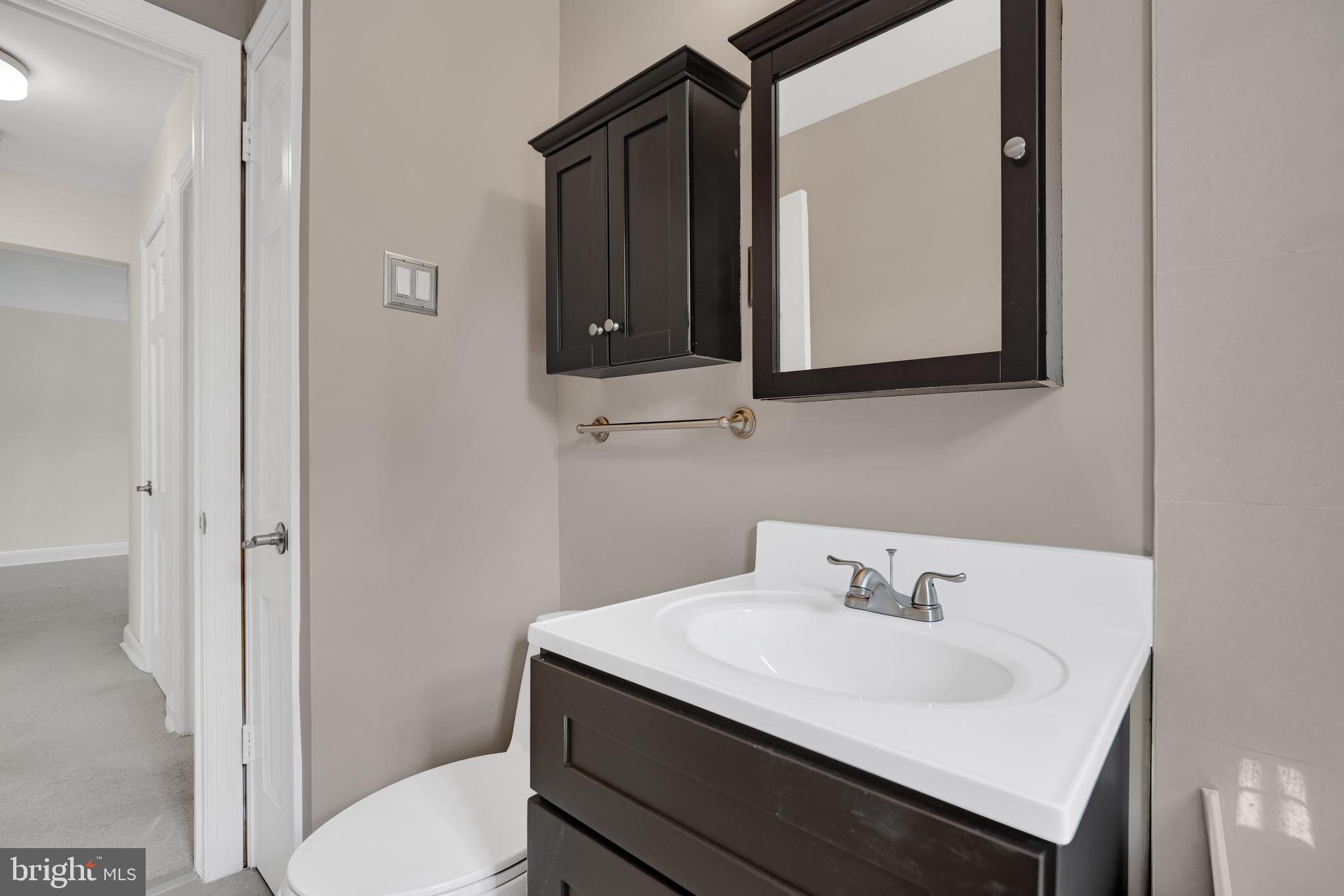 1700 W ABINGDON DRIVE 203