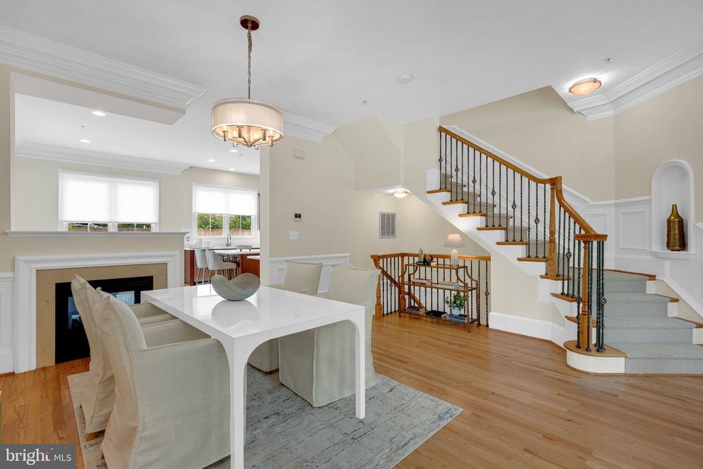 1722 POTOMAC GREENS DRIVE
