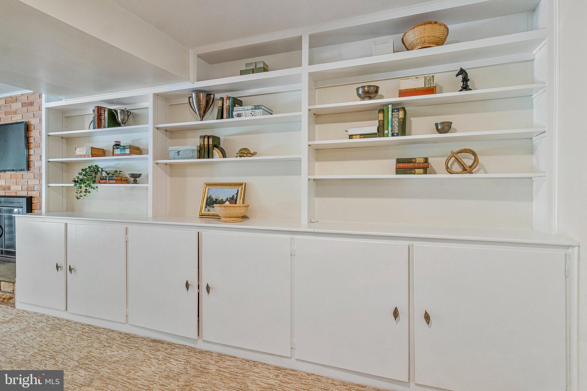 7123 PARK TERRACE DRIVE