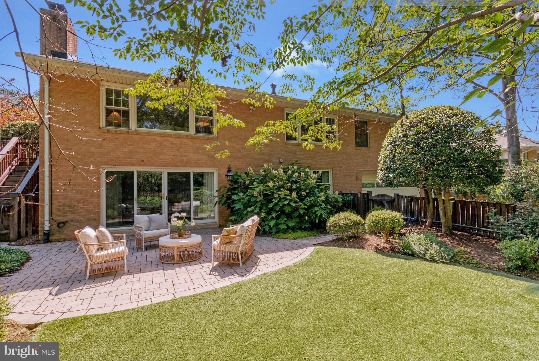 7123 PARK TERRACE DRIVE