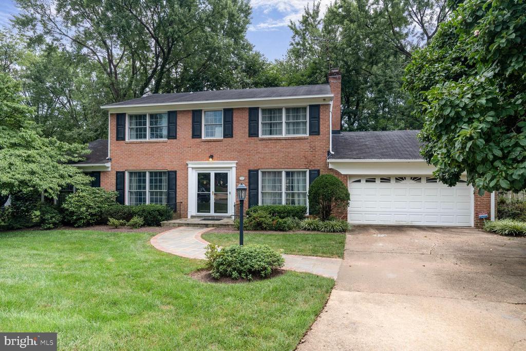 1311 CAPULET COURT