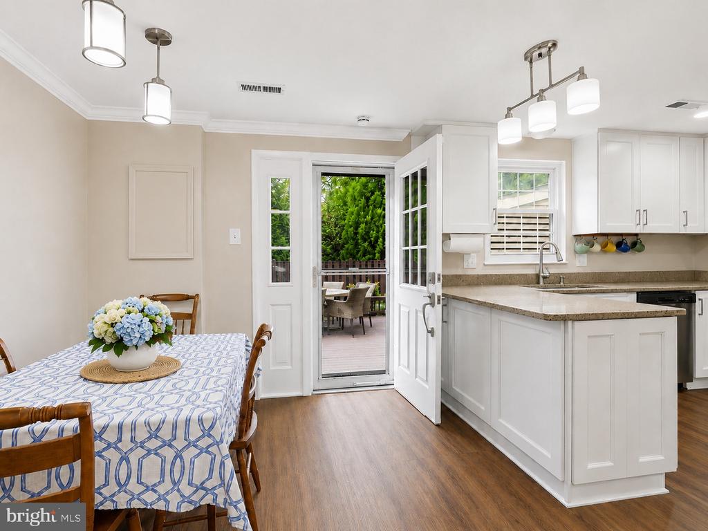 5811 HIGH BLUFF COURT