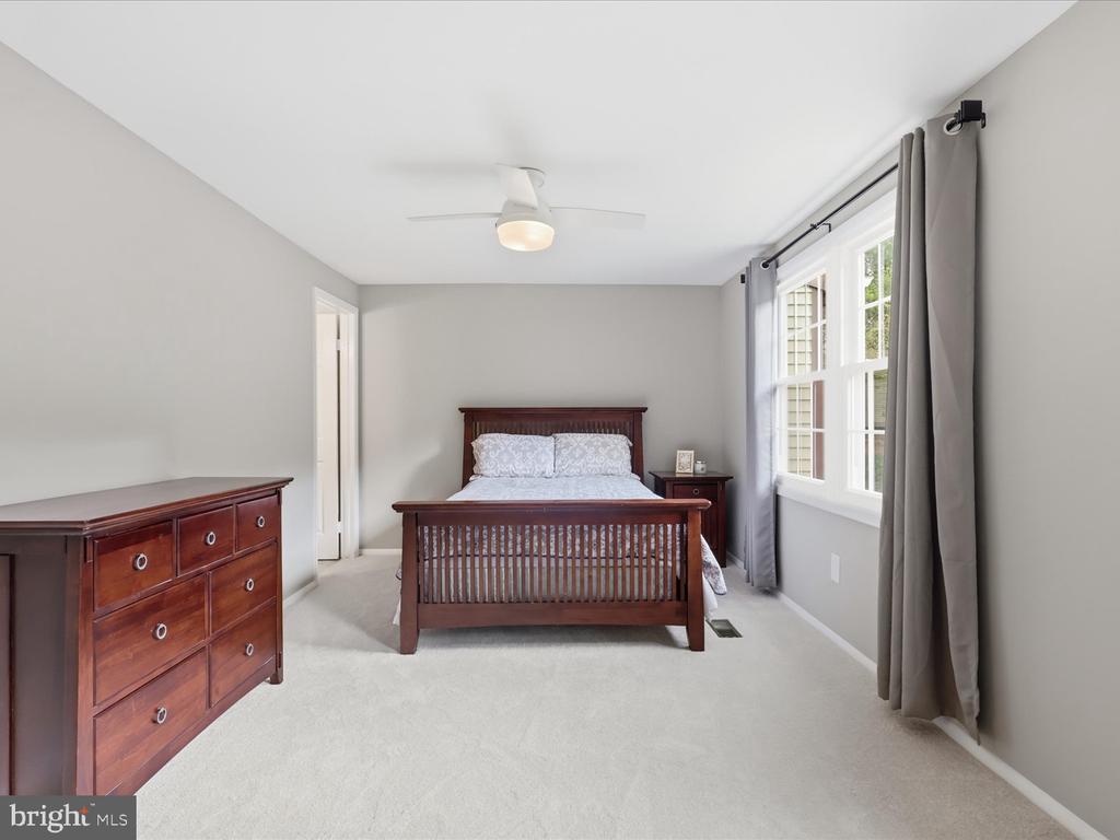 5811 HIGH BLUFF COURT