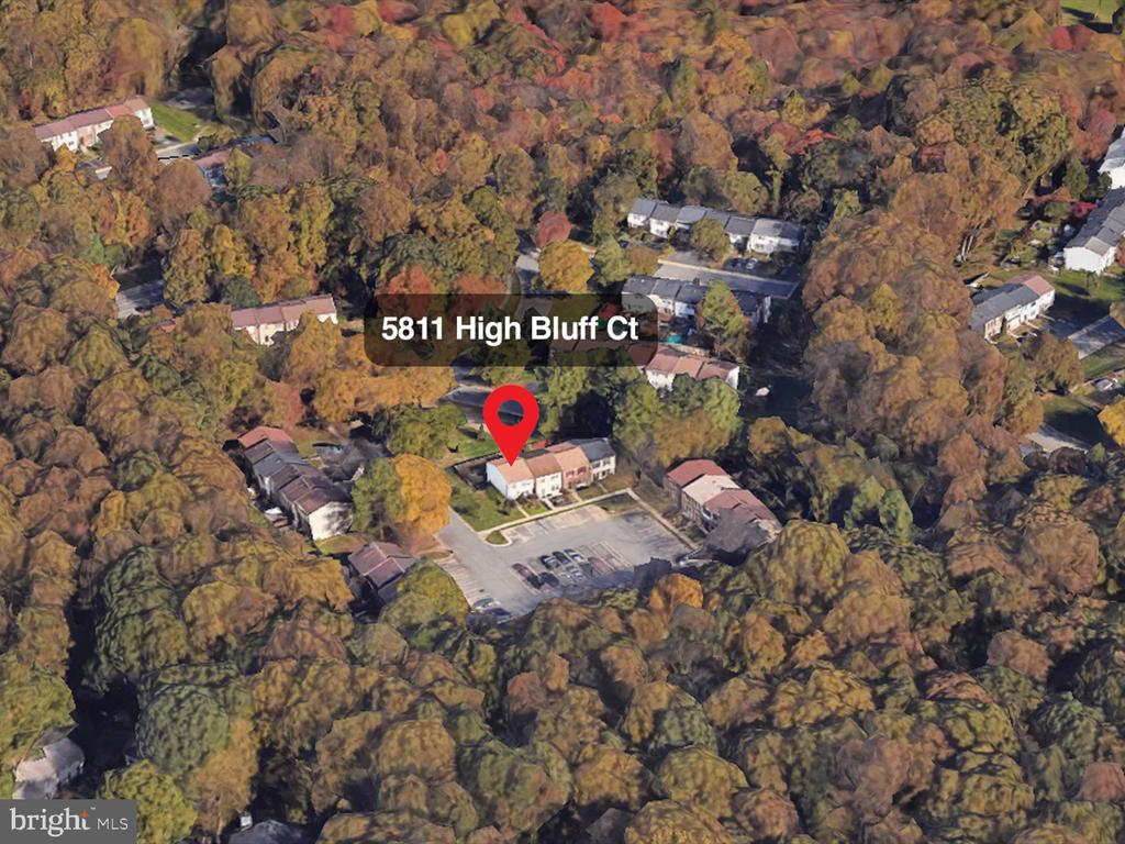 5811 HIGH BLUFF COURT