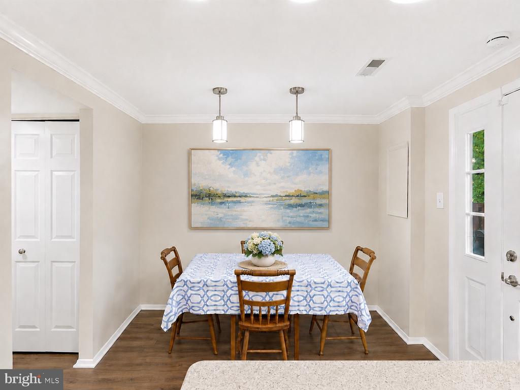 5811 HIGH BLUFF COURT