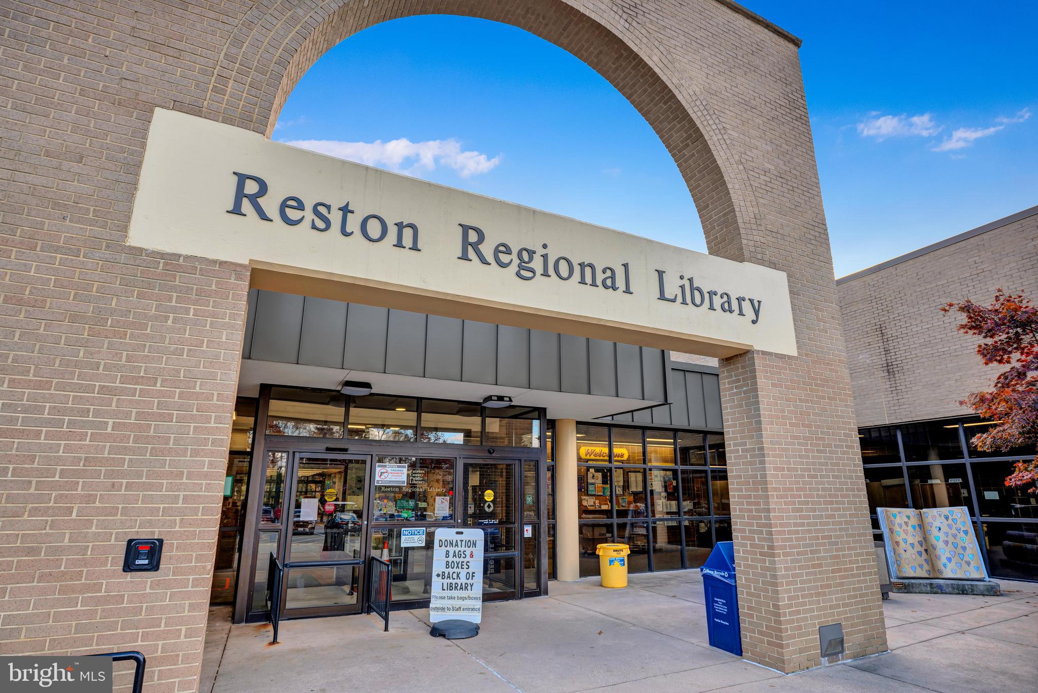 1840 GOLF VIEW COURT