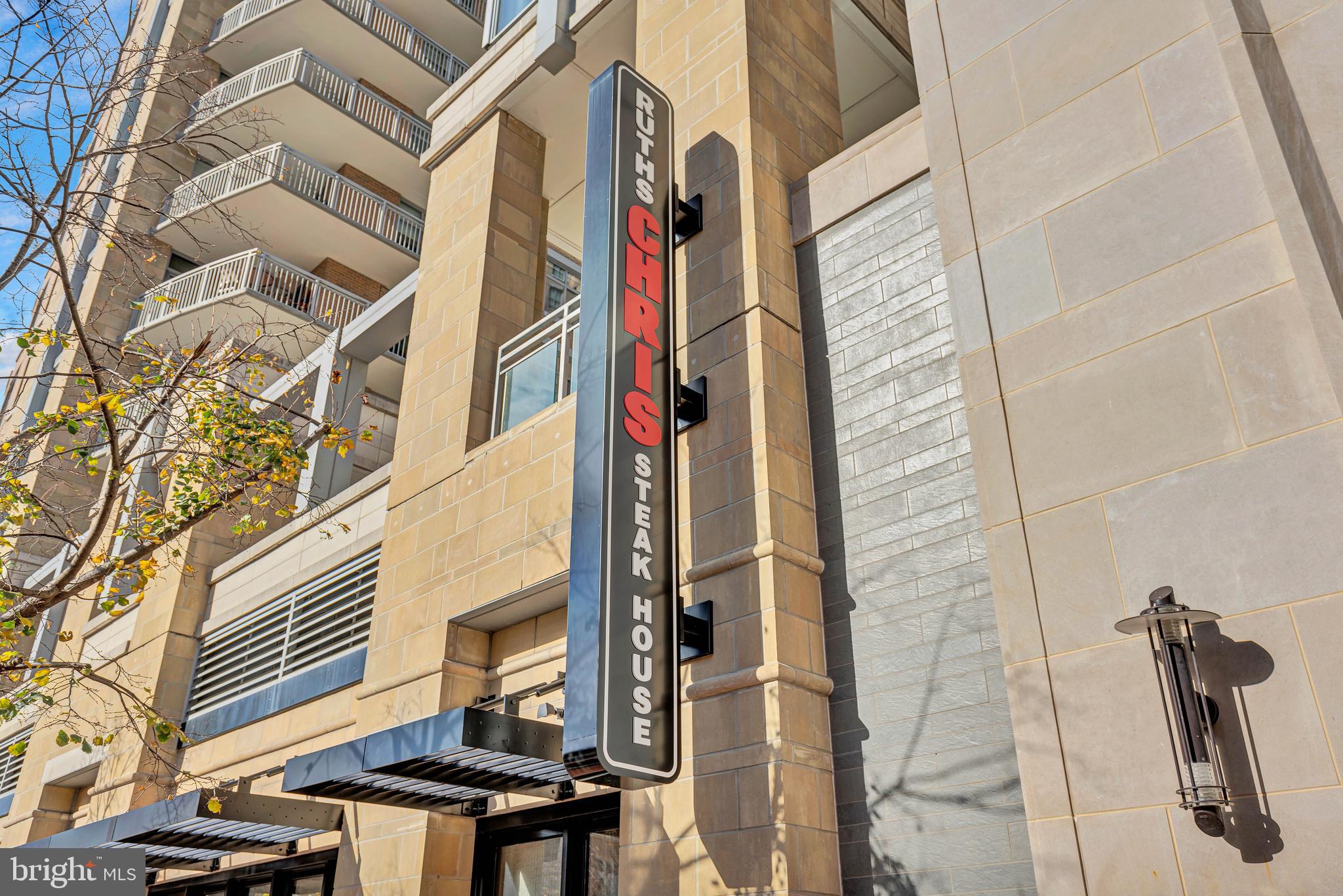 1840 GOLF VIEW COURT