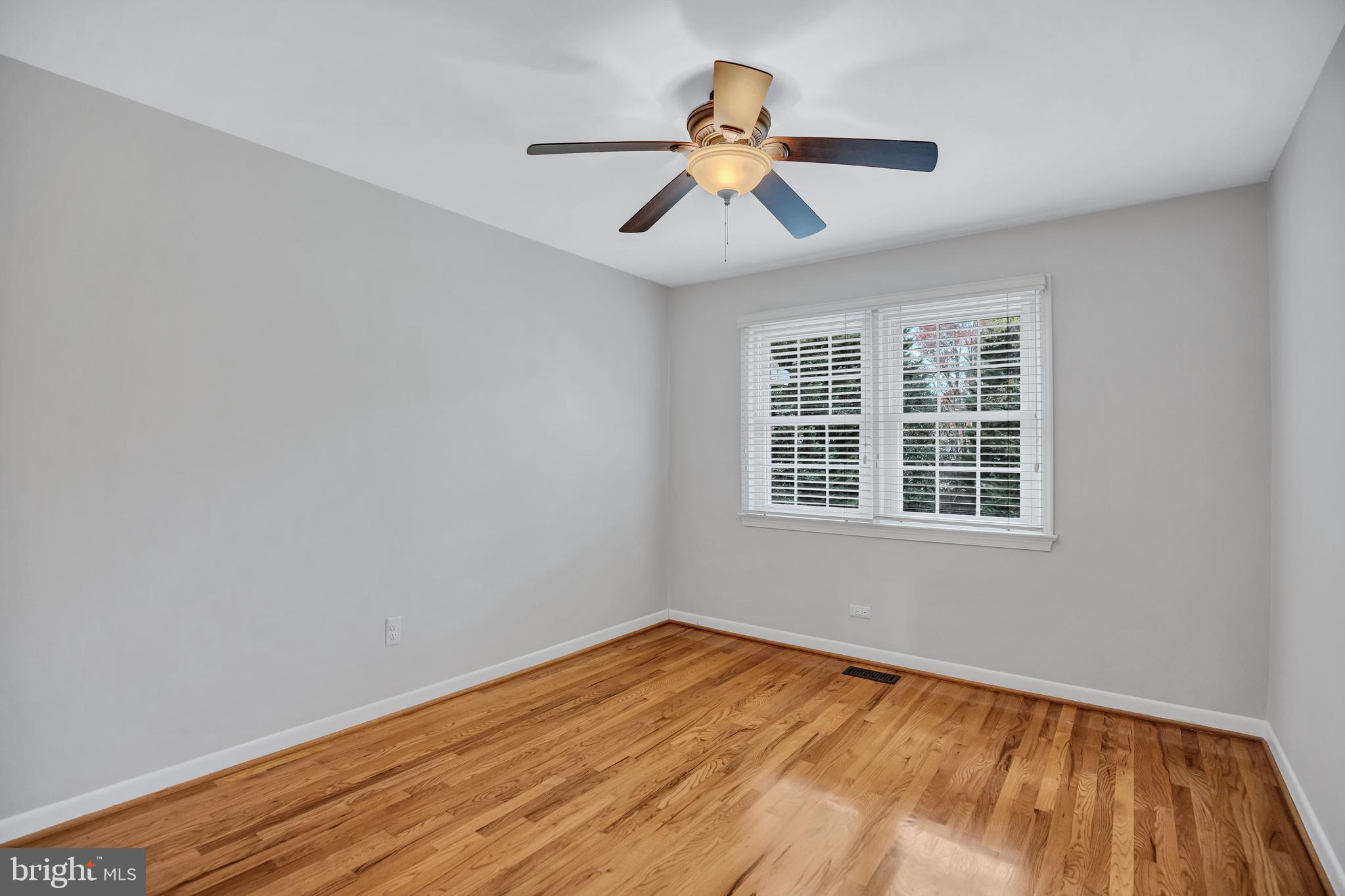 1840 GOLF VIEW COURT