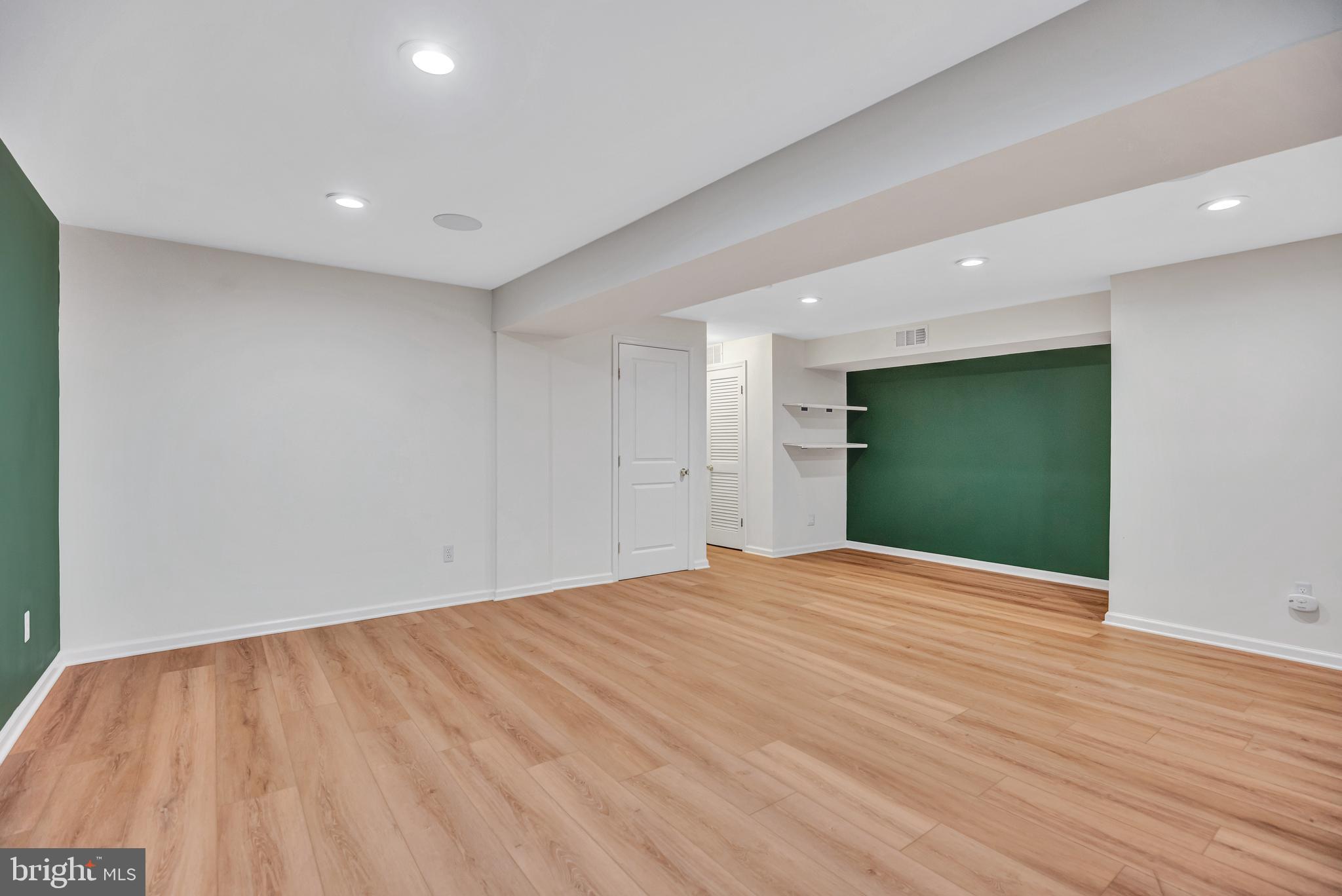 1840 GOLF VIEW COURT