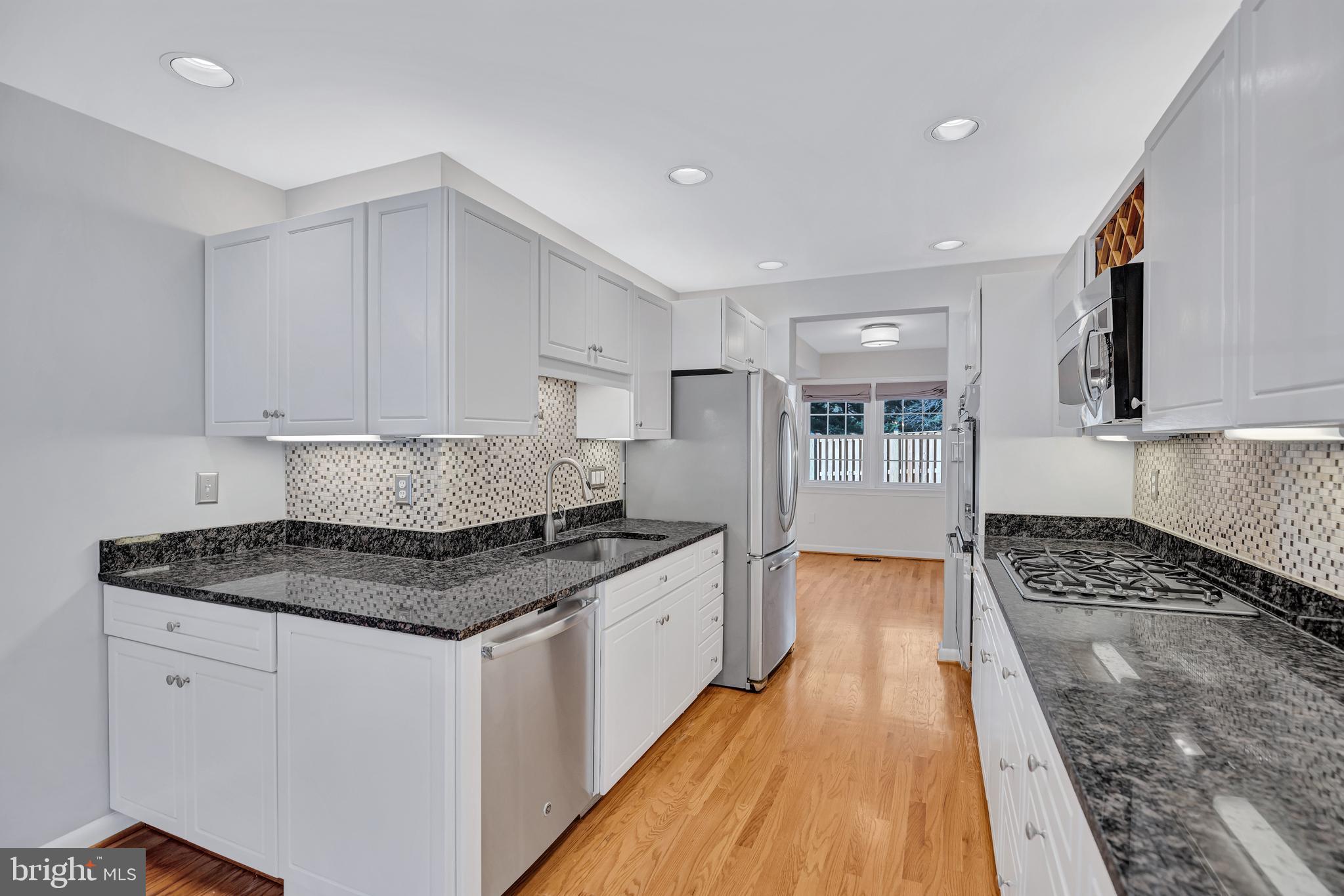 1840 GOLF VIEW COURT