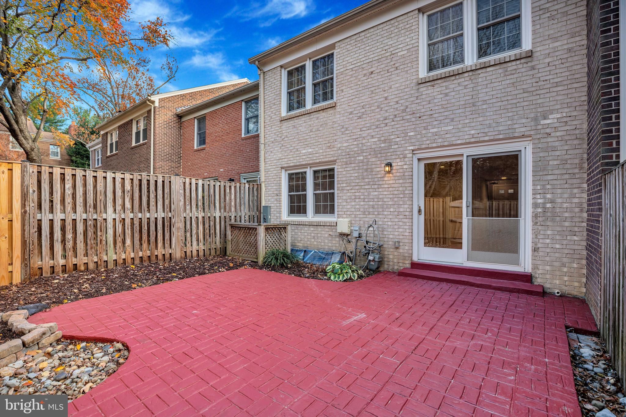 1840 GOLF VIEW COURT