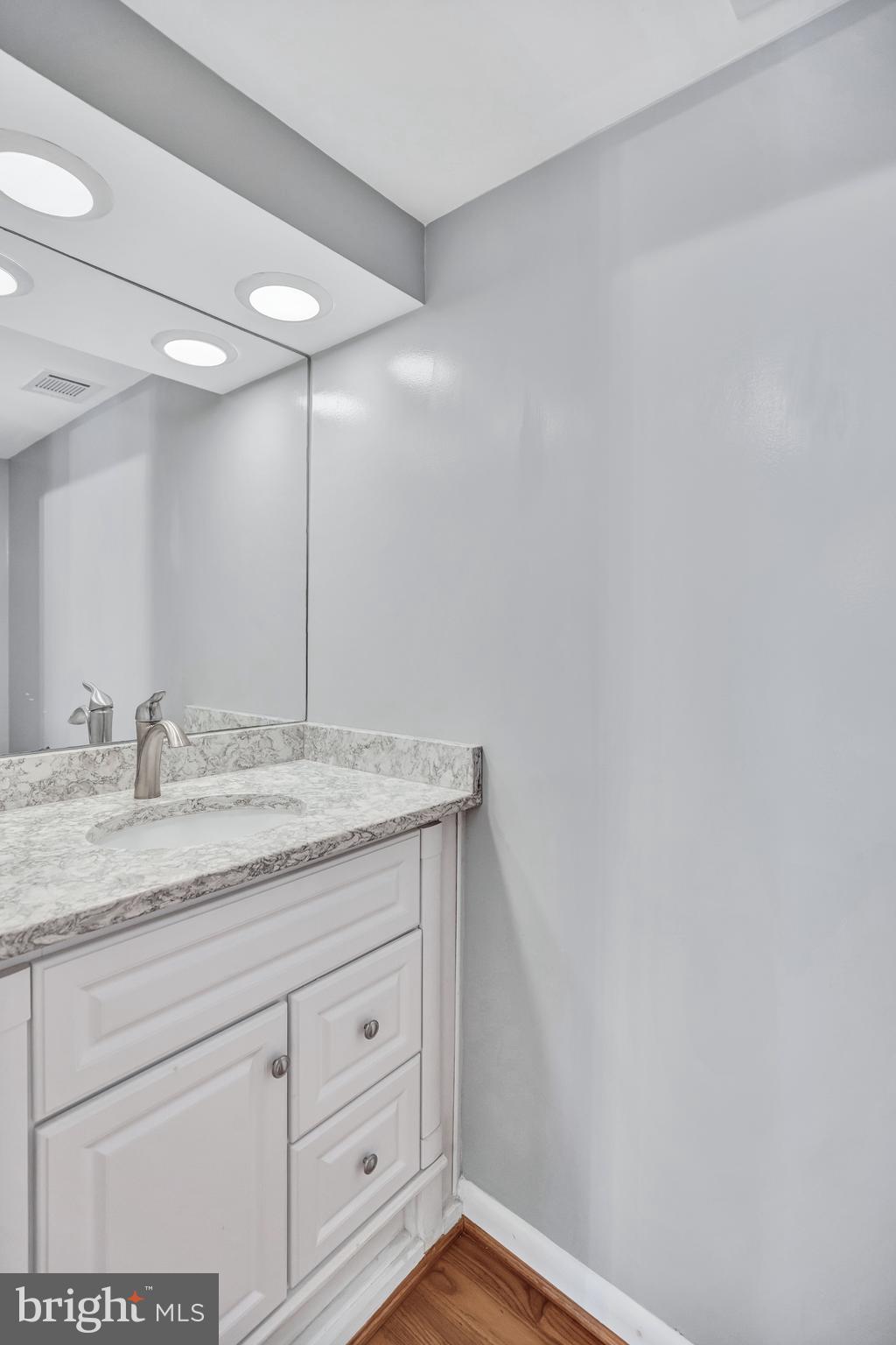 1840 GOLF VIEW COURT