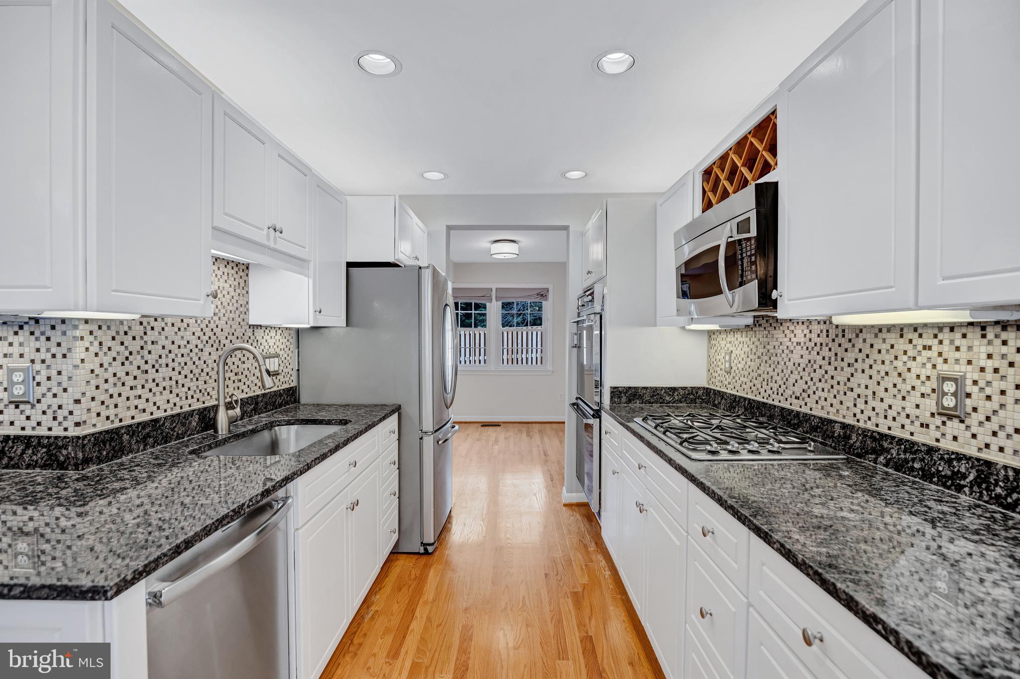 1840 GOLF VIEW COURT