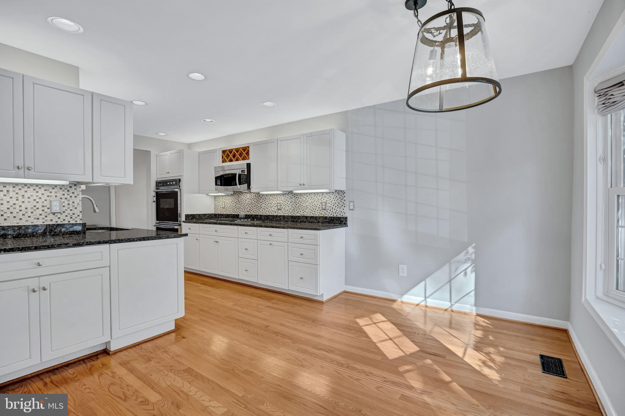 1840 GOLF VIEW COURT