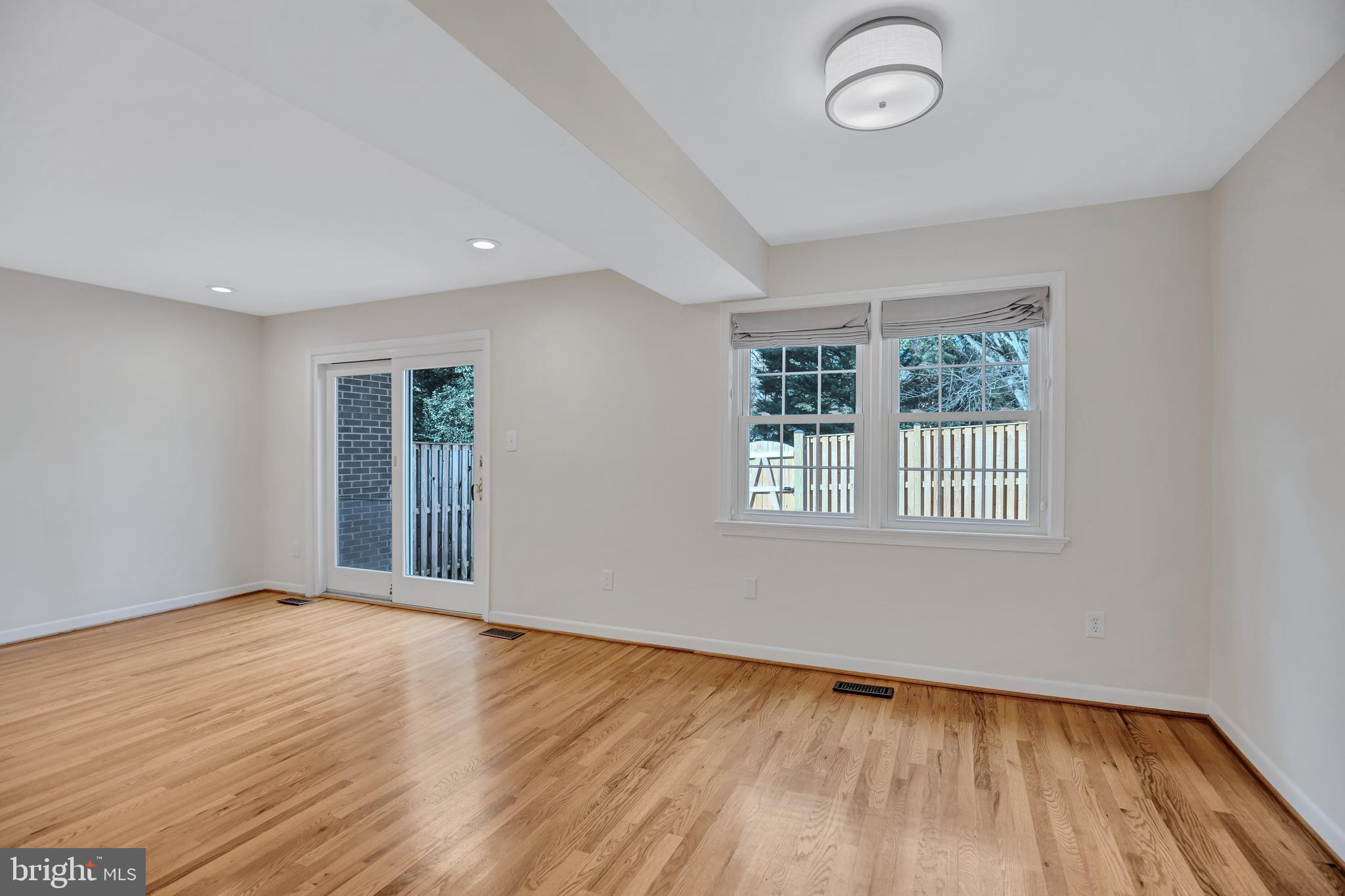 1840 GOLF VIEW COURT