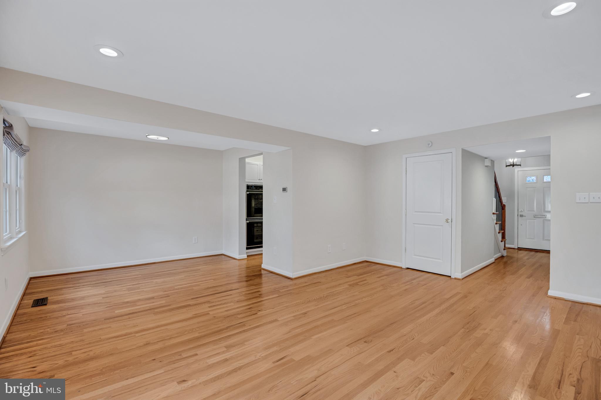 1840 GOLF VIEW COURT