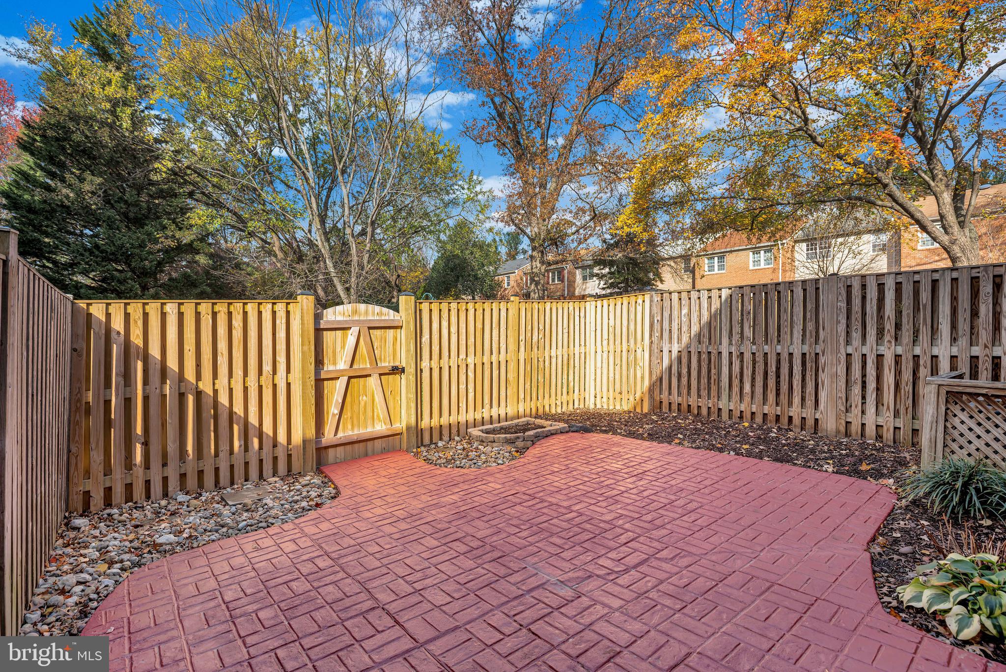 1840 GOLF VIEW COURT