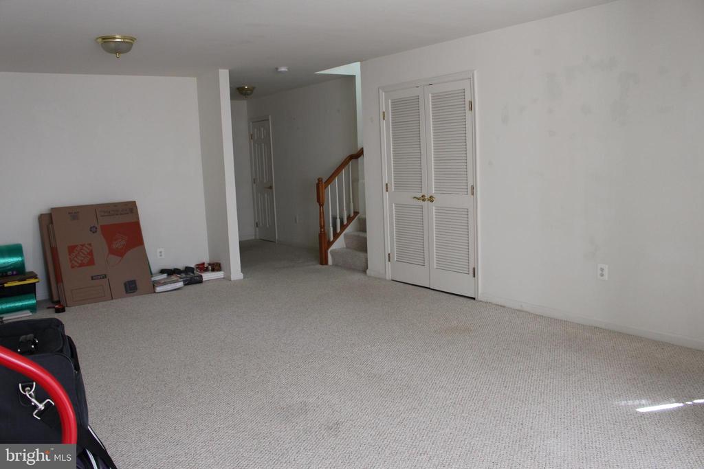 7337 OLDHAM LEEDS WAY
