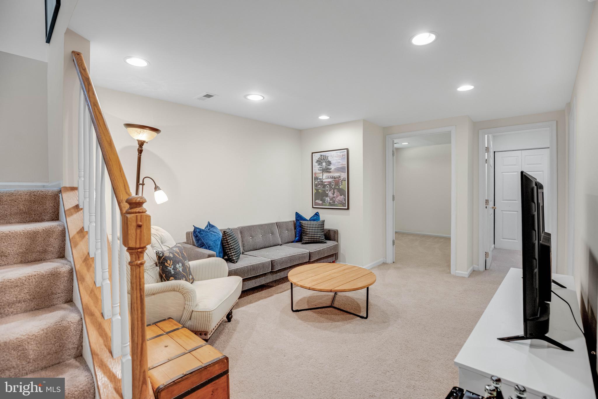 15262 LARKSPUR LANE