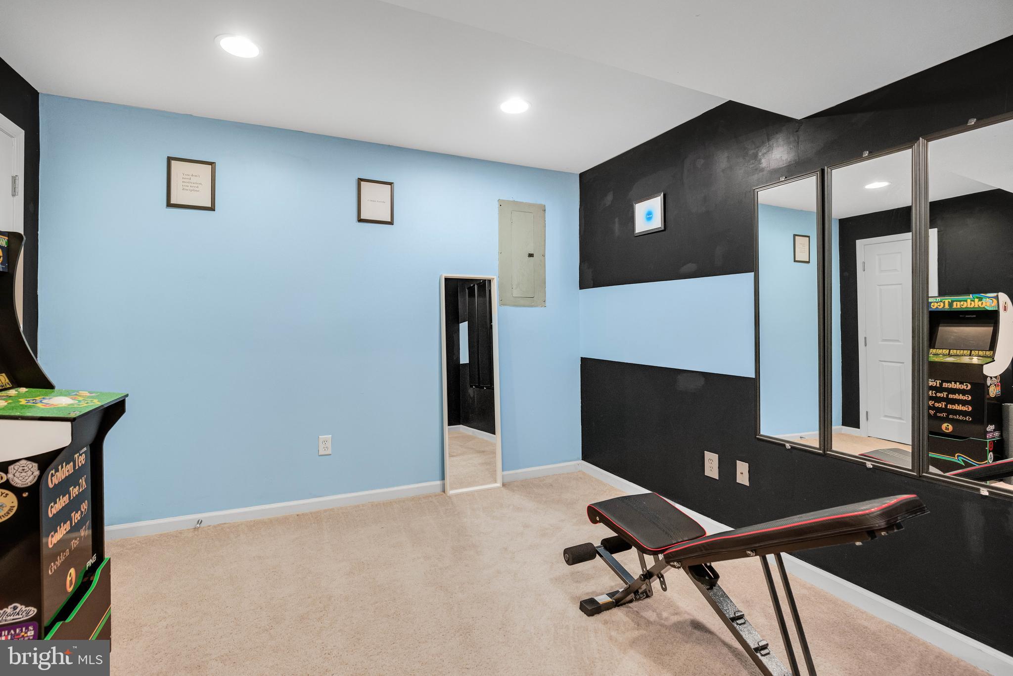 15262 LARKSPUR LANE
