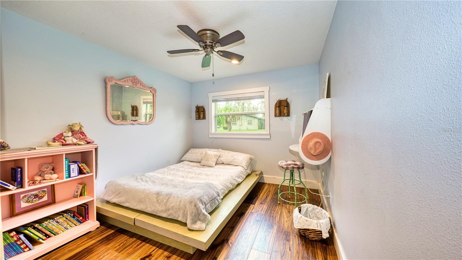 1100 E UNIVERSITY AVE