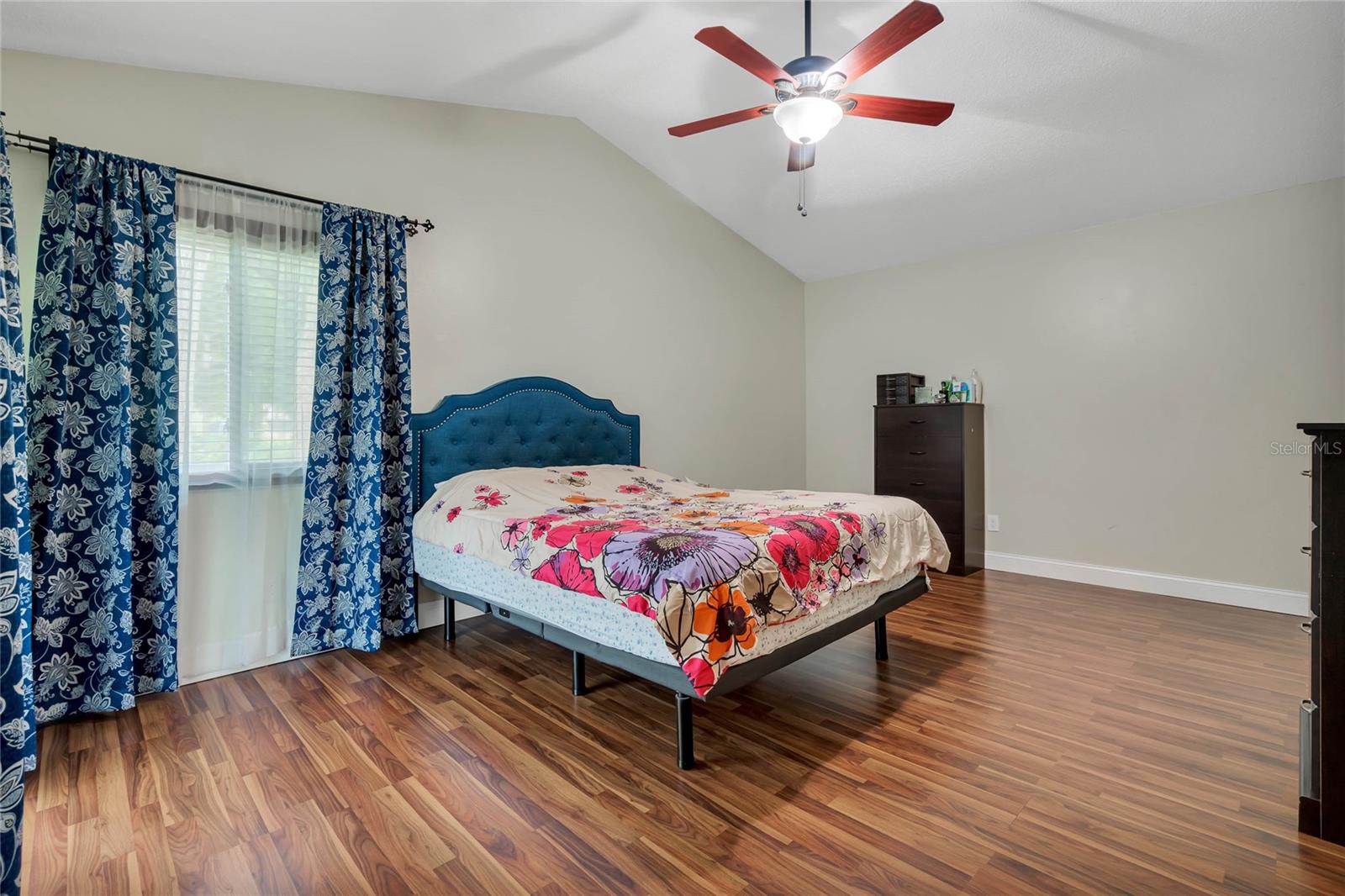 701 CASTLEWOOD DR