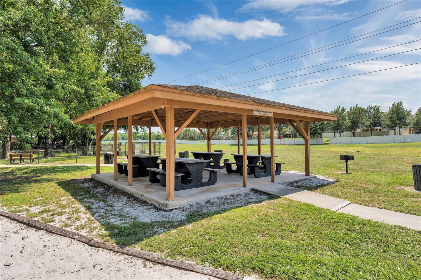 701 CASTLEWOOD DR