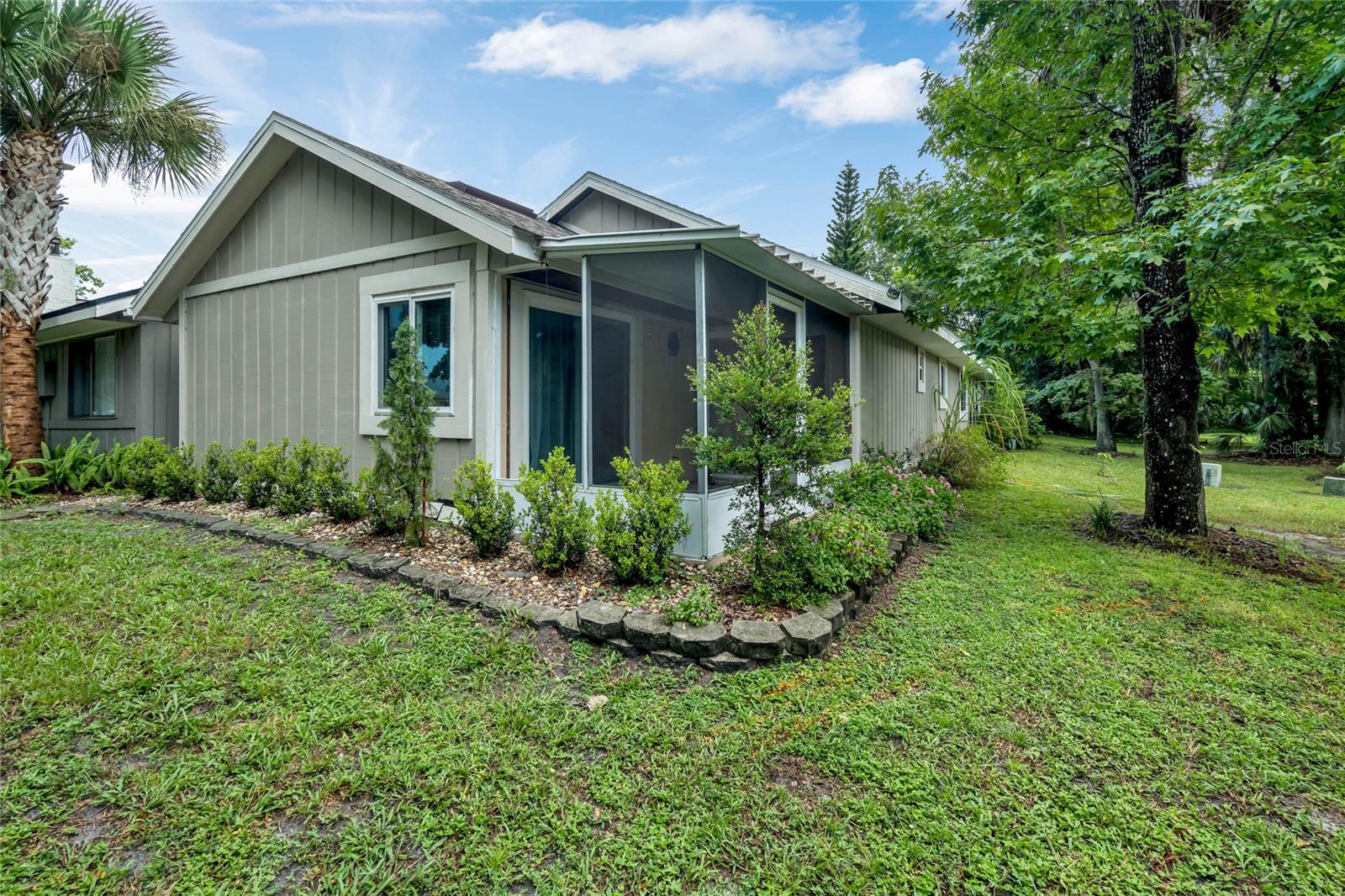 701 CASTLEWOOD DR