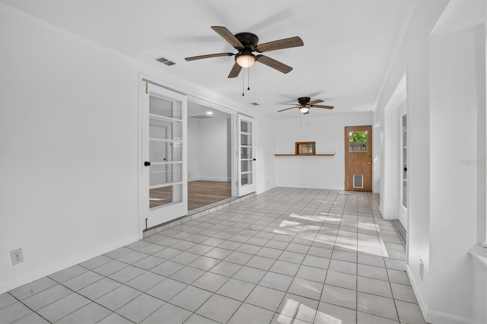 1202 ORANOLE RD
