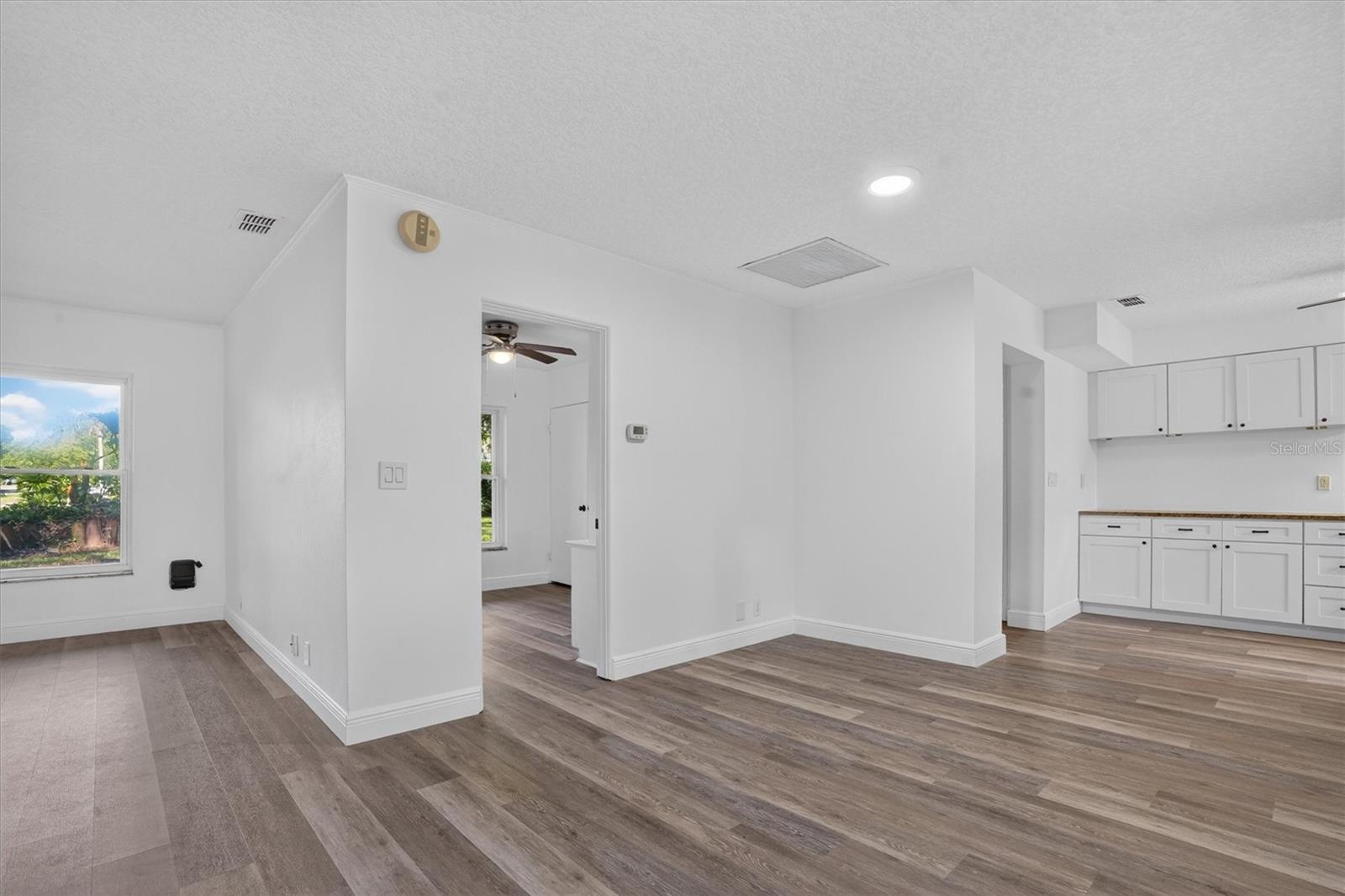 1202 ORANOLE RD