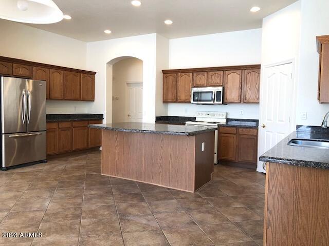 1849 E DERRINGER Way