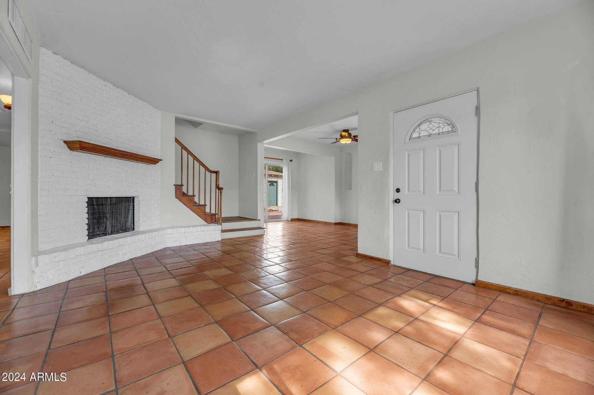 528 W SAN JUAN Avenue