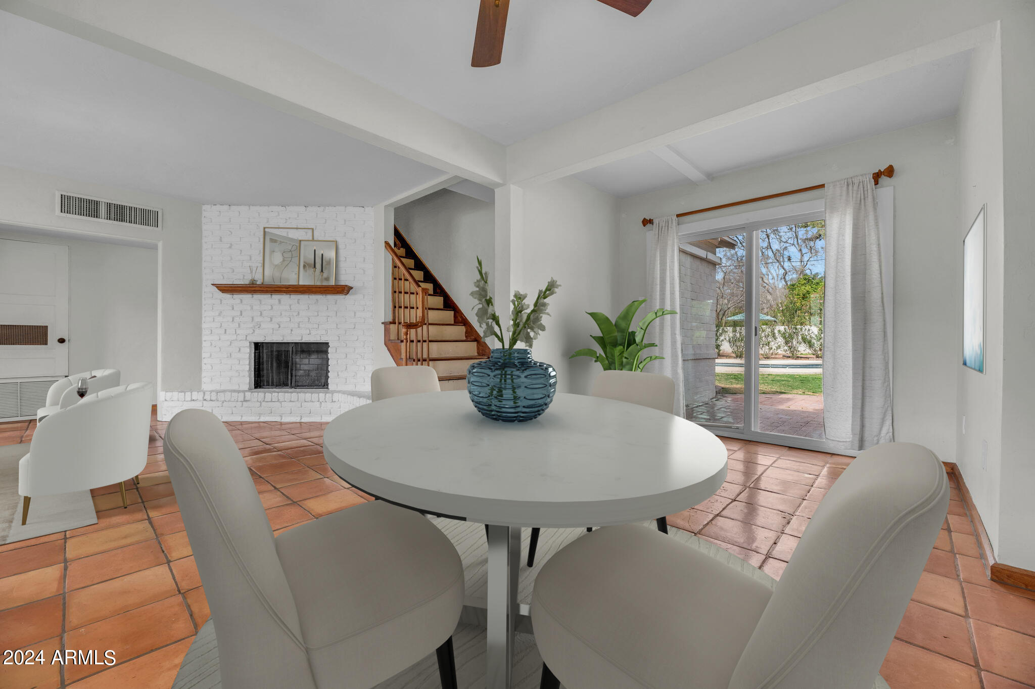 528 W SAN JUAN Avenue