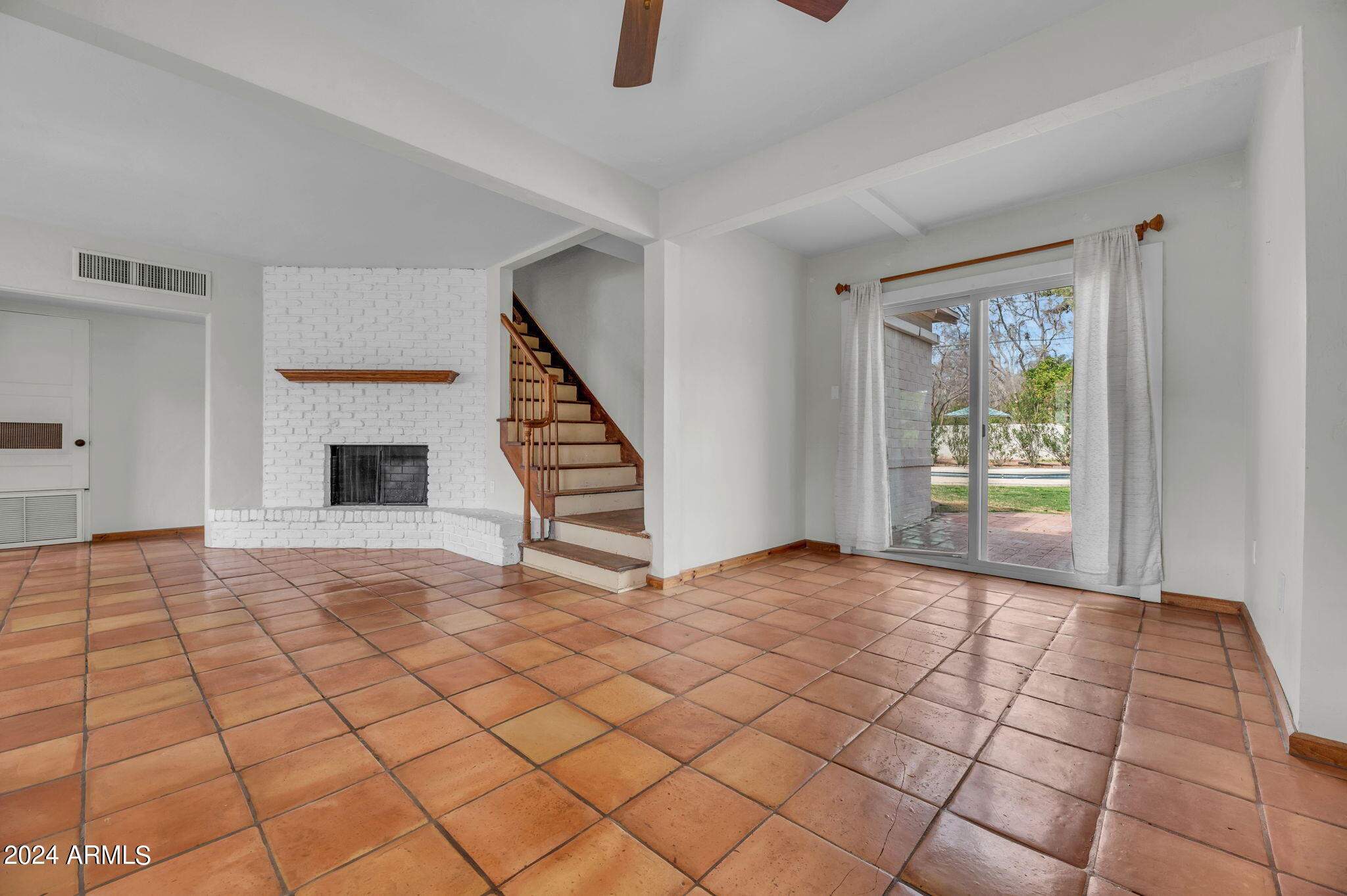 528 W SAN JUAN Avenue