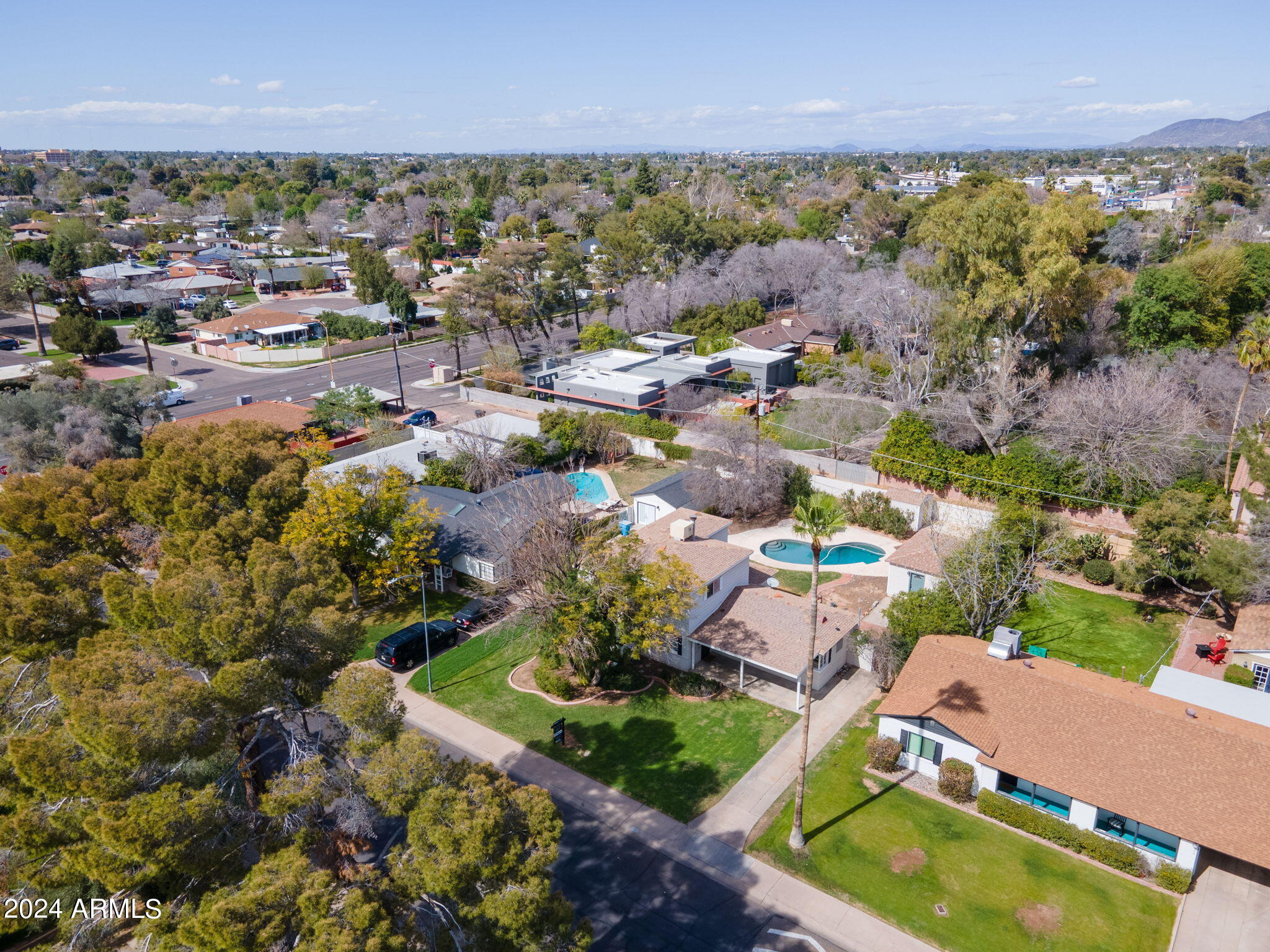528 W SAN JUAN Avenue