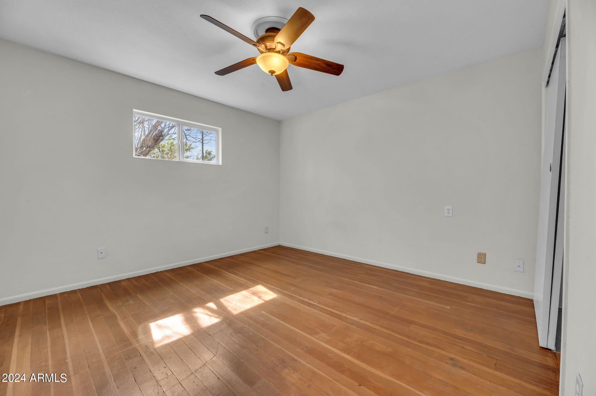 528 W SAN JUAN Avenue