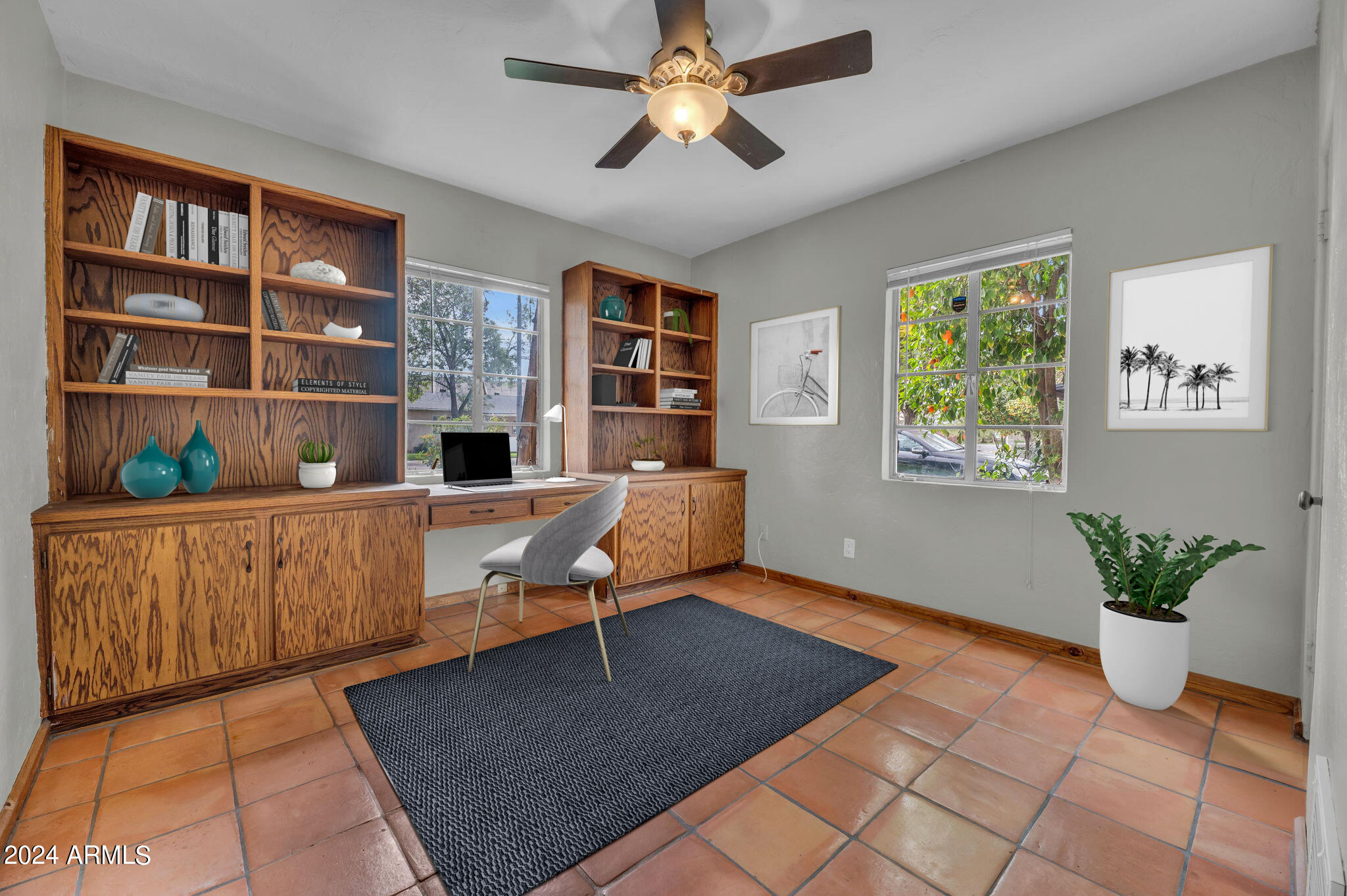 528 W SAN JUAN Avenue