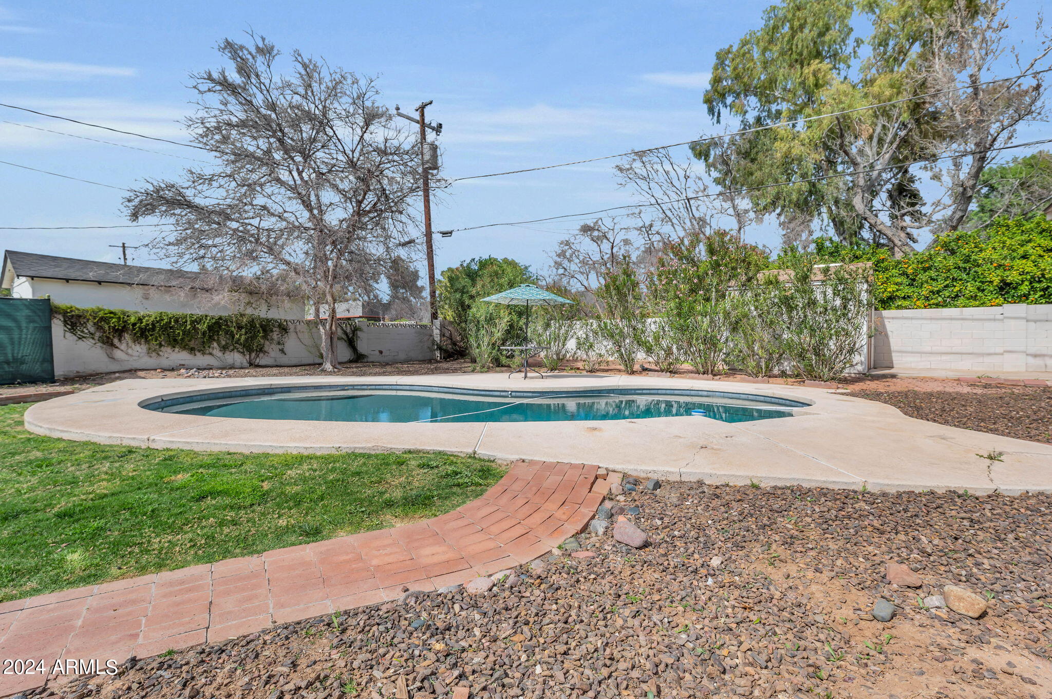 528 W SAN JUAN Avenue