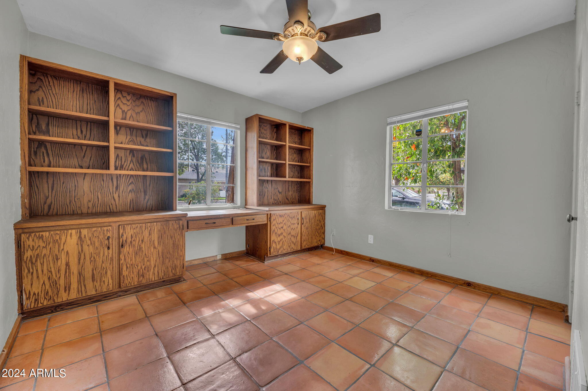 528 W SAN JUAN Avenue