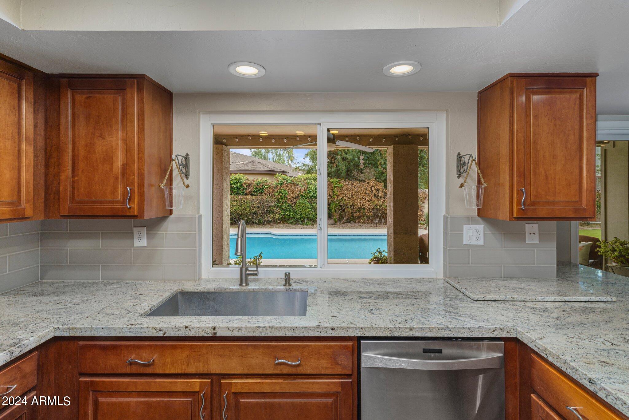 339 W LAS PALMARITAS Drive