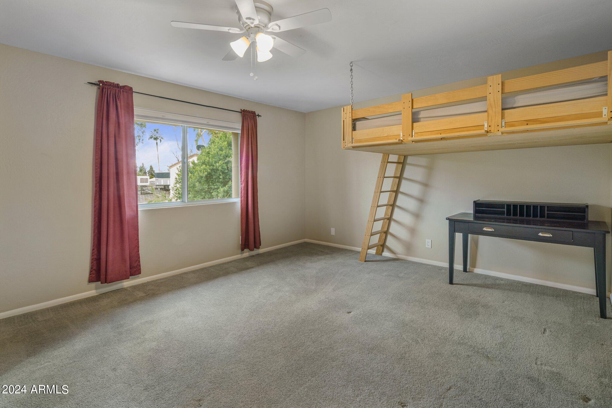 339 W LAS PALMARITAS Drive