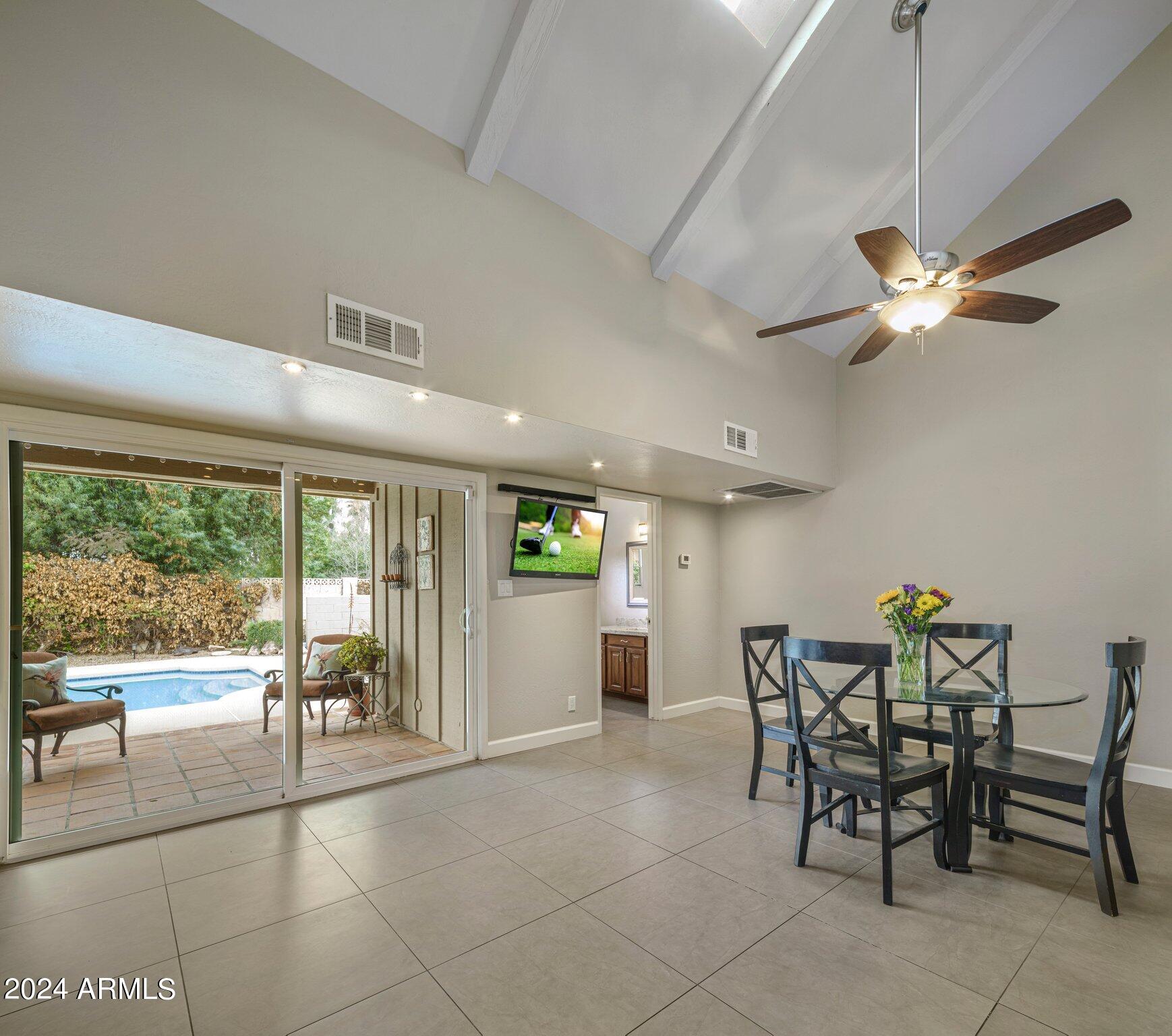 339 W LAS PALMARITAS Drive