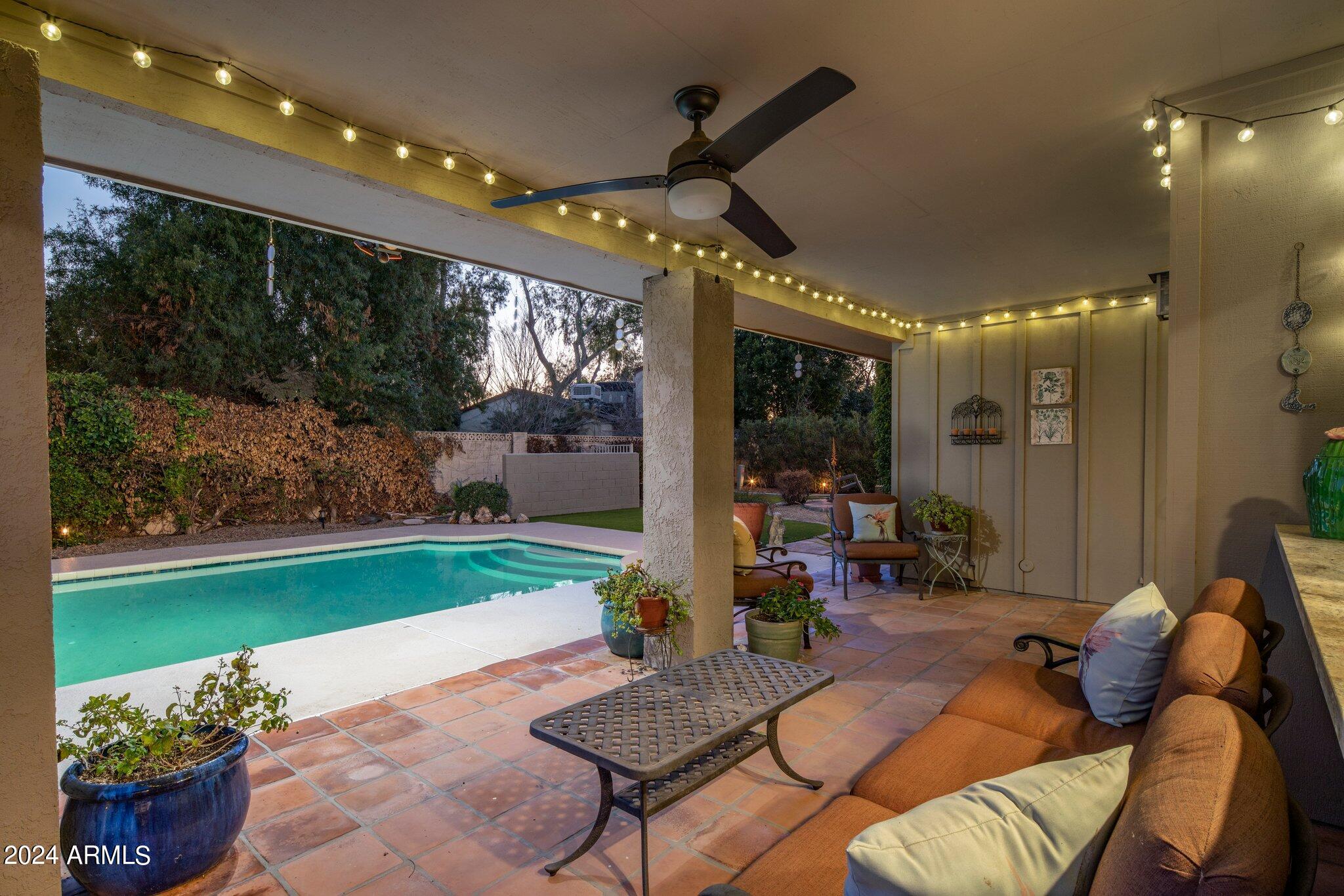 339 W LAS PALMARITAS Drive