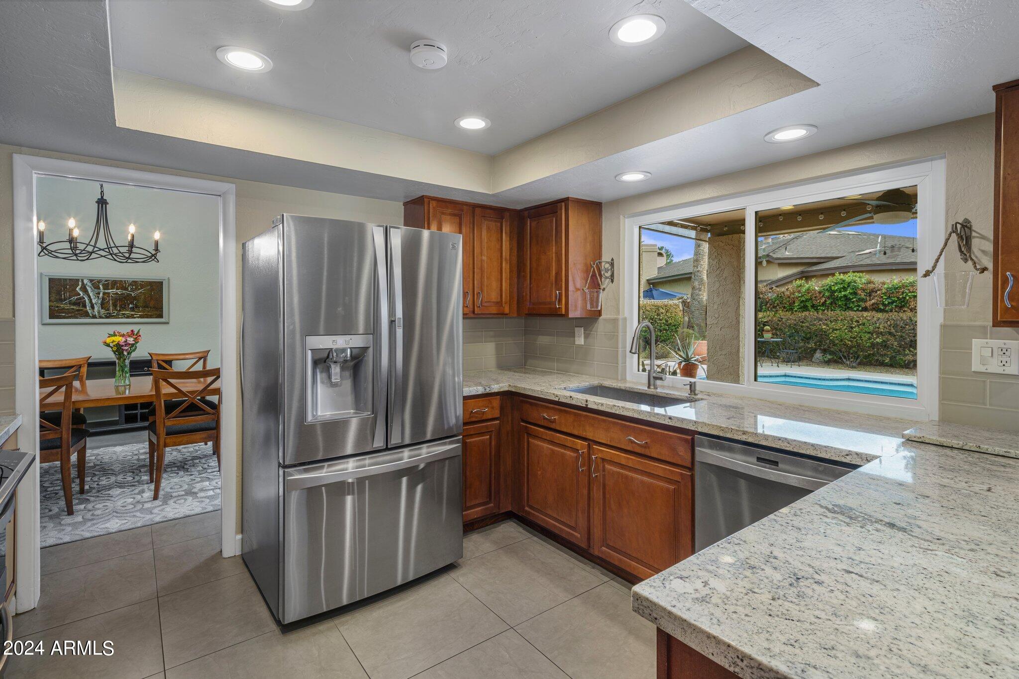 339 W LAS PALMARITAS Drive
