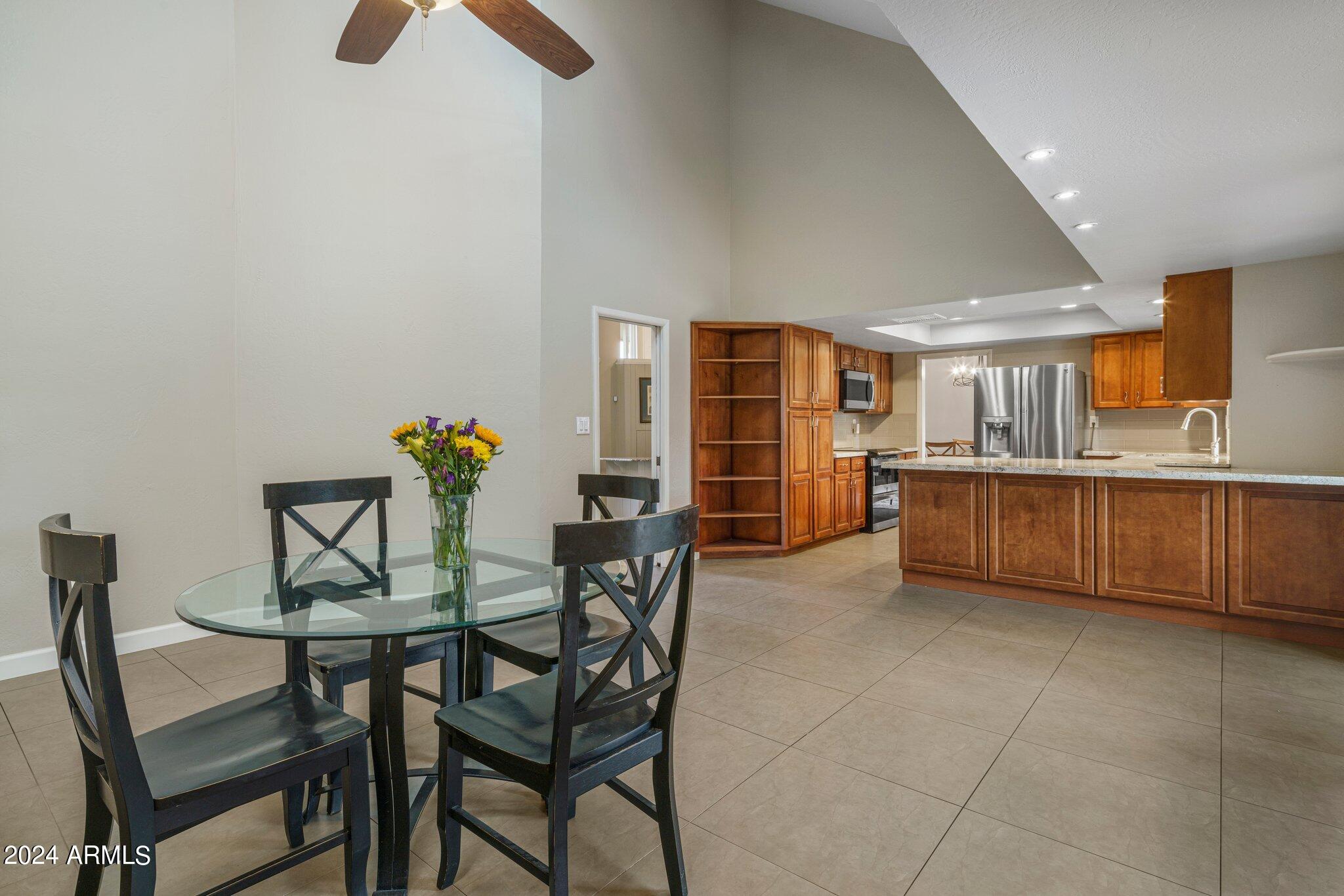 339 W LAS PALMARITAS Drive