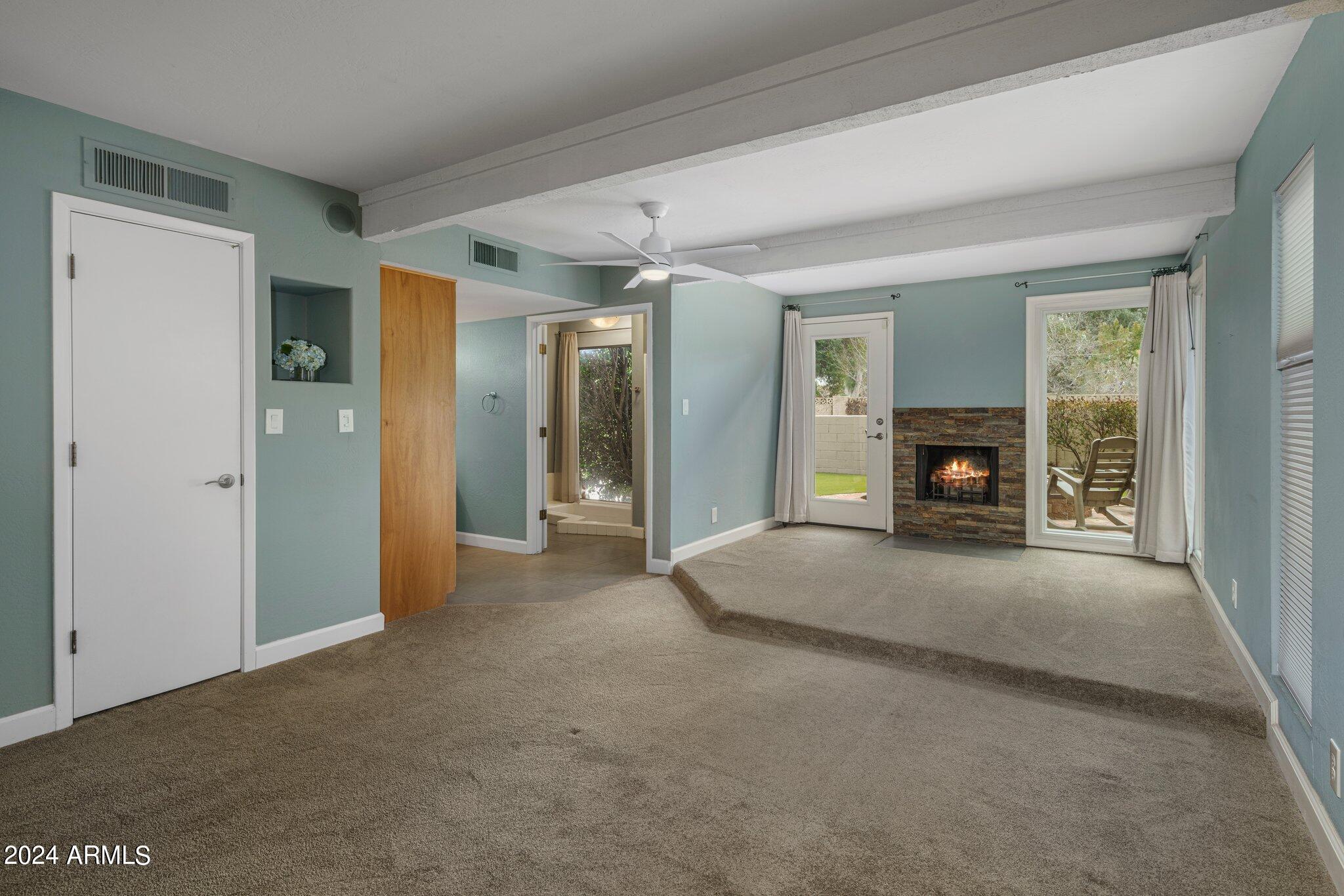 339 W LAS PALMARITAS Drive